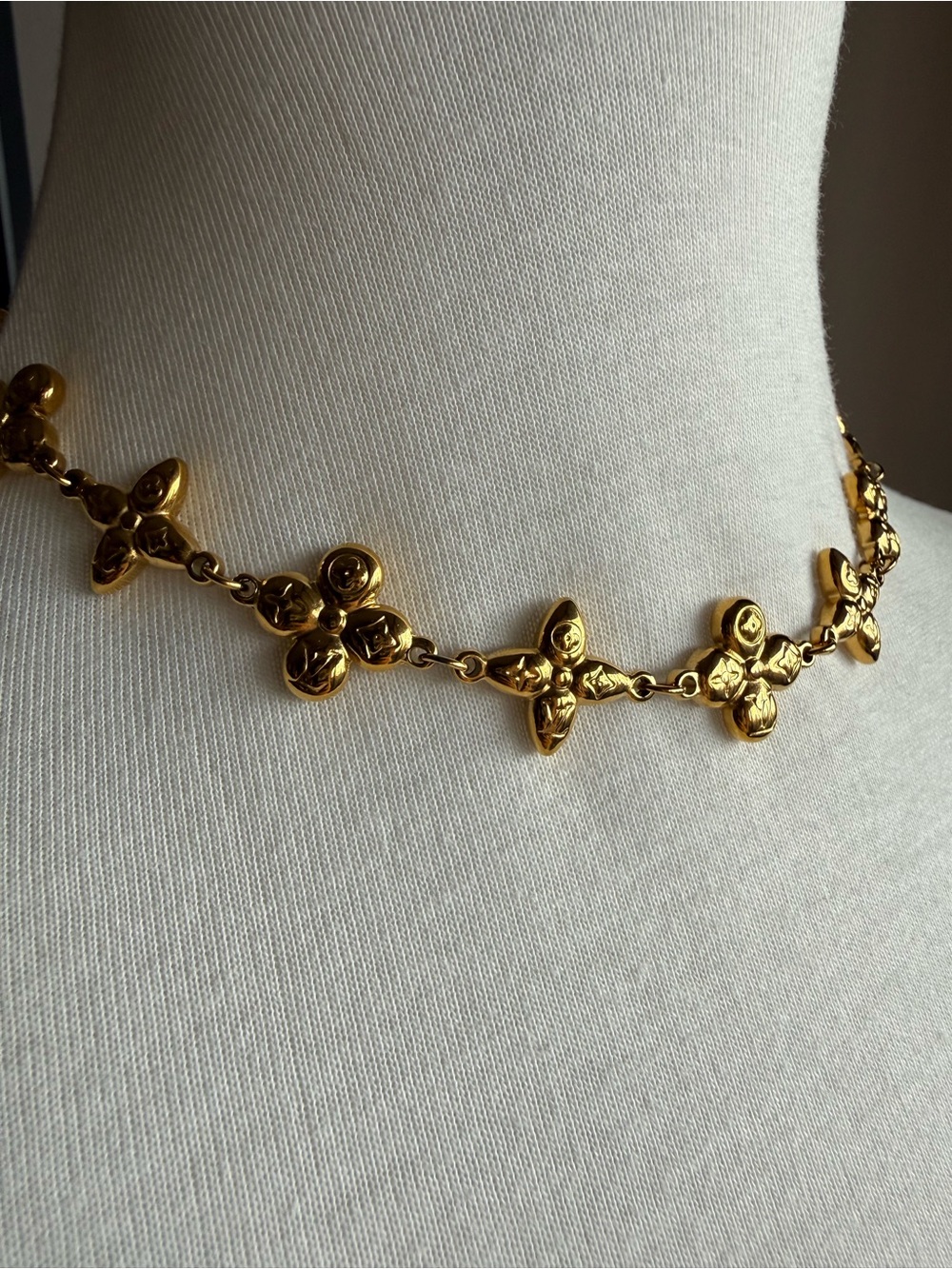 Gold Floral Link Necklace - Women Jewelry